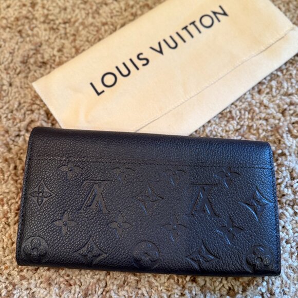 RARE Navy LV Sarah Wallet - Picture 4 of 11